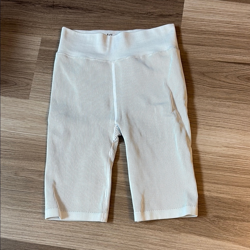 NWOT Med bike shorts